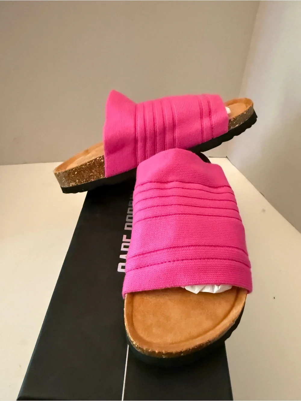 Cape Robbin Calida Women’s Size 6.5 Pink Slide Sandals Slip-Ons NEW